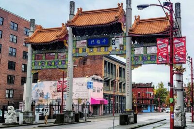 2 Unforgettable Hours in Vancouver - Gastown and the Steam Clock: Back Streets, Fire Stories, and Photo Angles