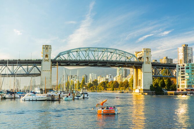 7 hours Private Vancouver Tour-from YVR Airport or Cruise Port - Lunch and Granville Island: where you can actually eat and browse