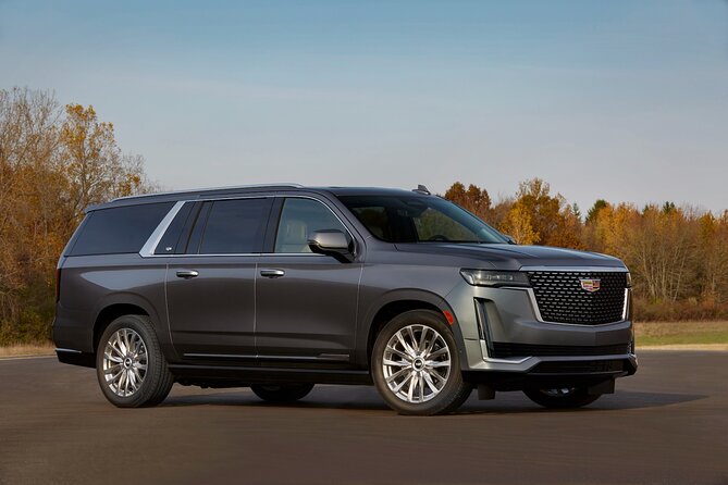 Arrival Private Transfer from Vancouver YVR or Cruise Port to Vancouver by SUV - Cruise Terminal Pick-Up: The “Limousine/Shuttle” Desk Routine