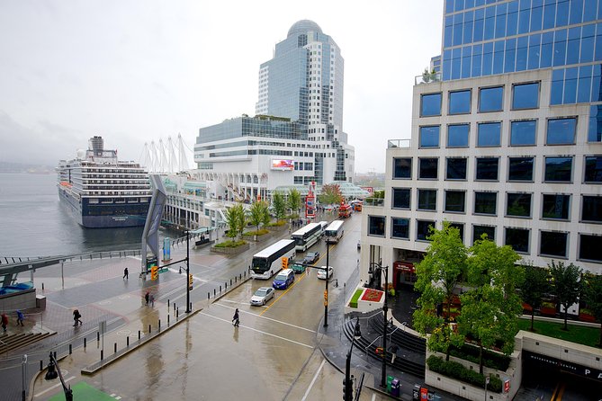 Best of Vancouver Private Tour - Granville Island Public Market: Where You Can Snag a Snack and Browse