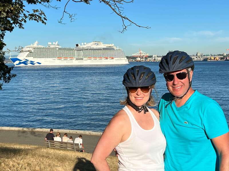 Bike and Hike Vancouver - Stanley Park on E-Bike: The Fast Way to See More