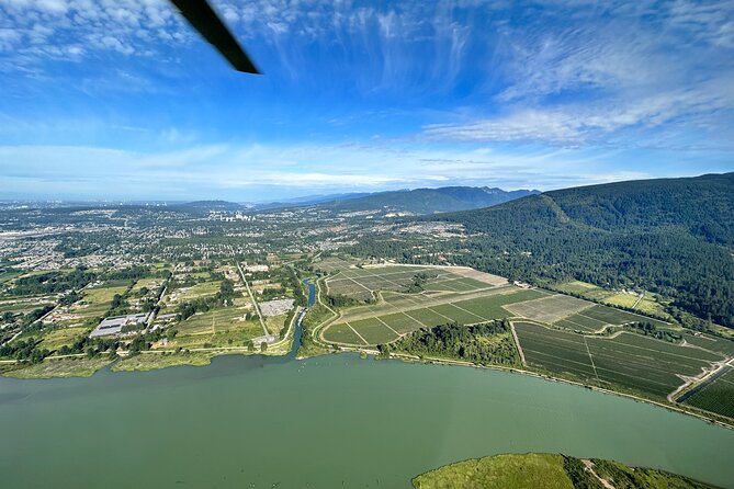 Discovery Flight Experience (Depart SKY Hangar) - Choosing your flight direction over British Columbia