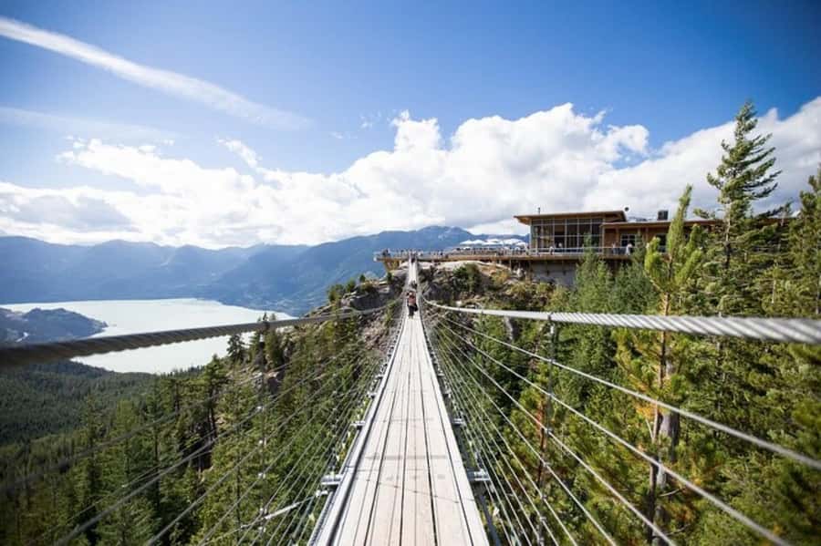 From Vancouver: Whistler Tour with Shannon Falls and Gondola - What to bring (so the day stays easy)