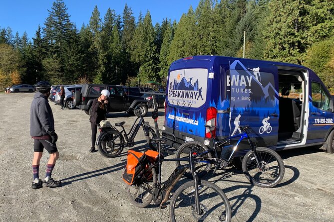 Half-day Hike and Bike Tour in Vancouver - Stanley Park Seawall by Bike: 10km, e-assist options, and photo stops