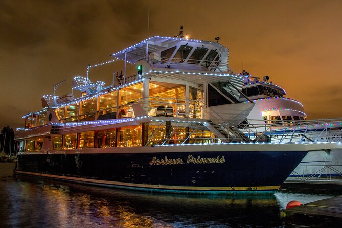 New Year's Eve Dinner Cruise through Vancouver Harbor - Weather and comfort: how to dress for a night on the water