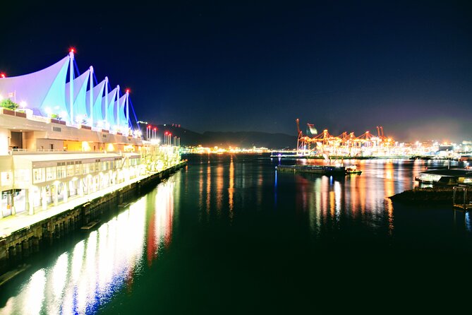 Photography & Walk at Night - If Victoria is on your route: harbour lights and classic stop points