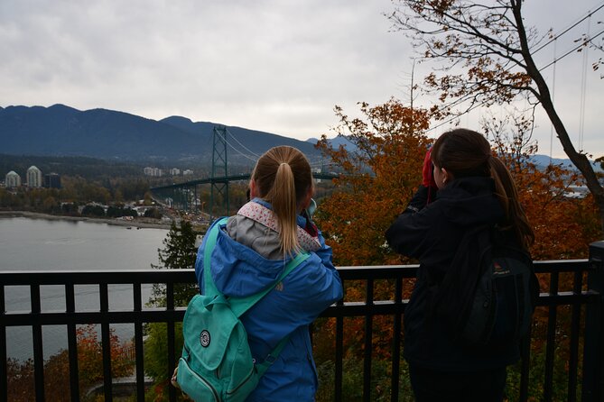Photography & Walk in Stanley Park - The guide experience: attentive, safety-minded, and inspiring