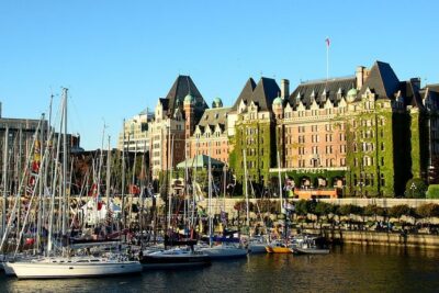 Private Tour: Victoria and Butchart Gardens Day Trip - Gulf Islands ferry ride: marine life, plus real time saved