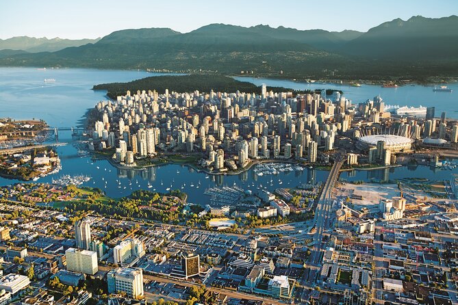 Private Transfer from City of Vancouver to Vancouver Airport (YVR) - The ride itself: clean limo comfort and a simple, safe plan