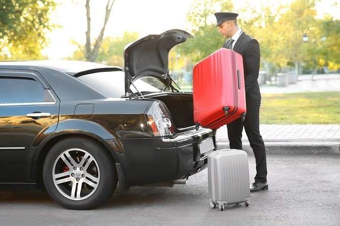 Private Transfer to Vancouver Airport (YVR) - Luggage rules you should know before you roll up