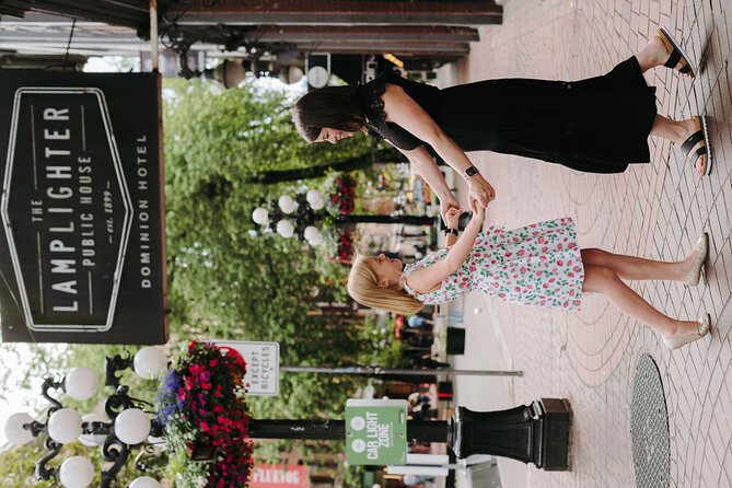 Private Vacation Photoshoot with Photographer in Vancouver - Why a private Vancouver photoshoot feels different than a generic photo stop