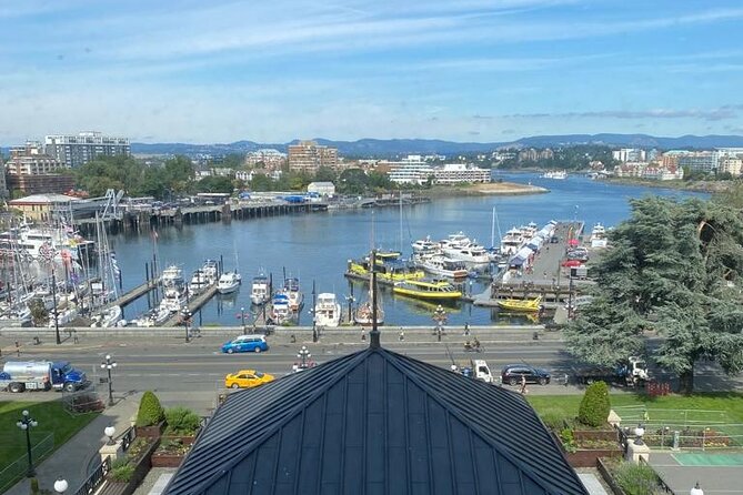 Private Vancouver to Victoria and Butchart Gardens with luggage - Victoria’s Legislative Assembly and Government Street Loop