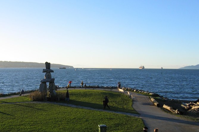 Private-VIP- Vancouver City Tour, SUV - Where your stops can shine: views, parks, and Elizabeth Park