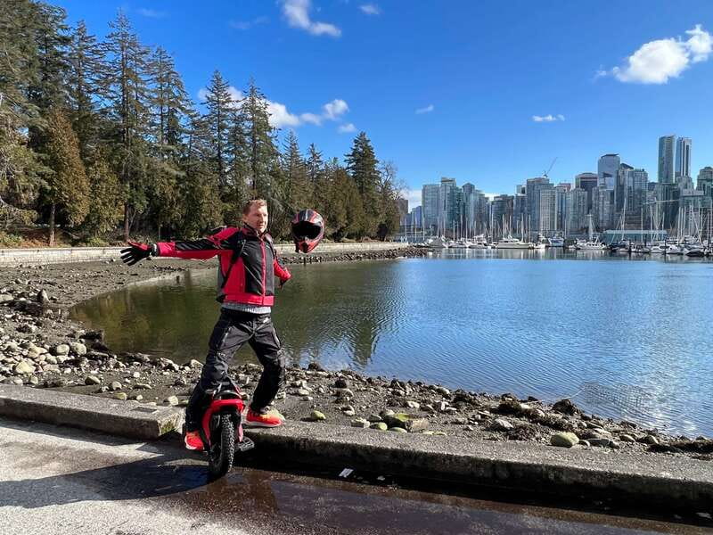 Stanley Park EUC & E-scooters loop tour - Starting at 1455 Quebec St: quick logistics, easy return