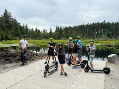 Stanley Park EUC & E-scooters loop tour - Your ride setup in real life: InMotion EUC and e-scooters