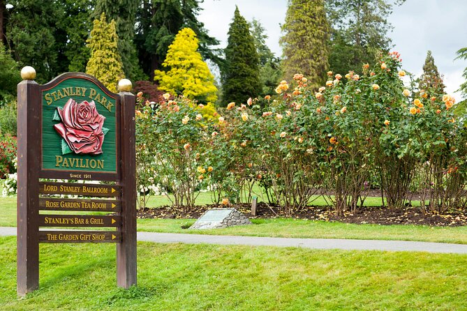 Stanley Park Highlights 2.5 Hour Walking Tour - 9 O’Clock Gun, Memorials, and Lions Gate Bridge: Maritime Vancouver at Full Speed