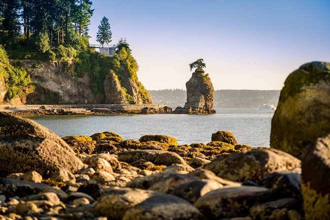 Stanley Park Self Guided Bike Tour - Starting in downtown Vancouver at Spokes Bike Rental