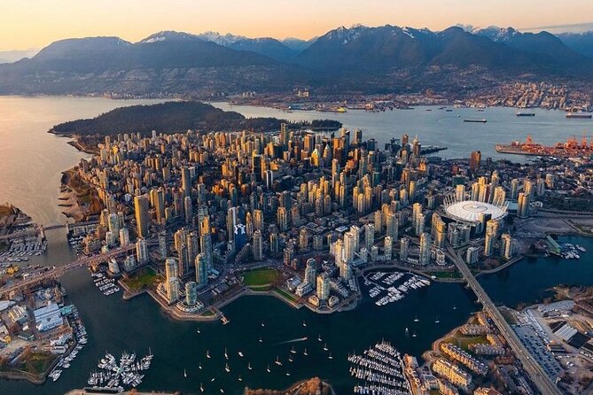 Vancouver 1-Day Tour (Granville Island/Stanley Park) (Chn&Eng) - Canada Place: where ships, sails, and optional FlyOver connect
