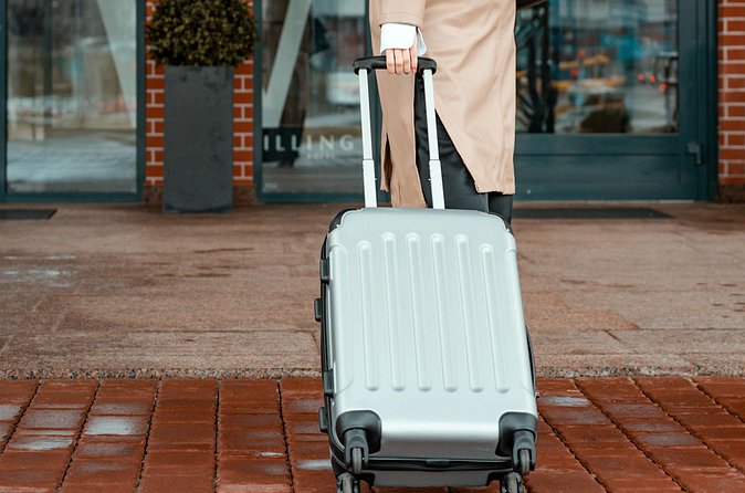 Vancouver All Day Luggage Storage - How Many Bags You Can Bring (and the Extra Bag Reality)