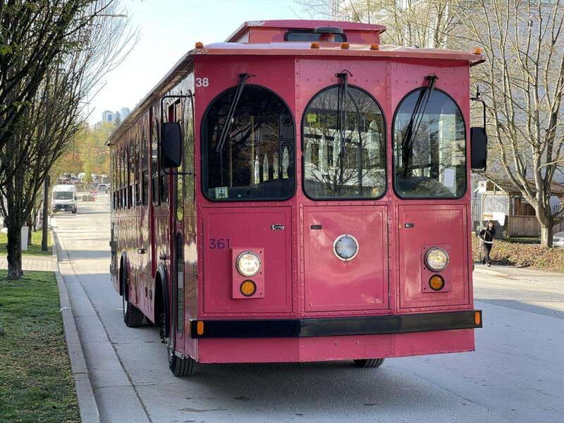 Vancouver: Christmas Lights Karaoke Trolley Tour - Why this Vancouver trolley tour is more fun than it sounds
