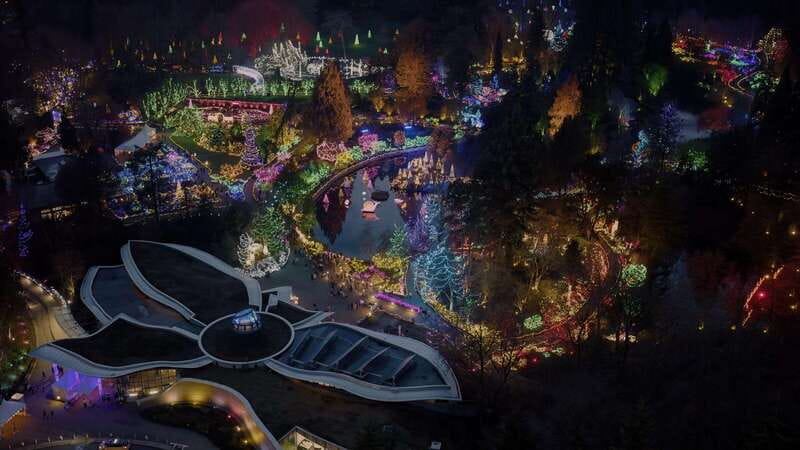Vancouver: Christmas Lights Karaoke Trolley Tour - The full 150-minute route: Stanley Park, English Bay, and VanDusen