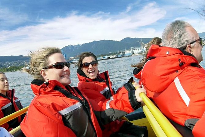 Vancouver City and Harbour Waterfront Sightseeing Boat Tour - Stanley Park from the Water: The Photo Stop You’ll Actually Appreciate