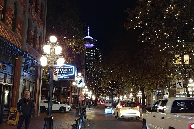 Vancouver City Highlights Explorer Private Tour - Stanley Park: Rose Garden, Totem Poles, Prospect Point