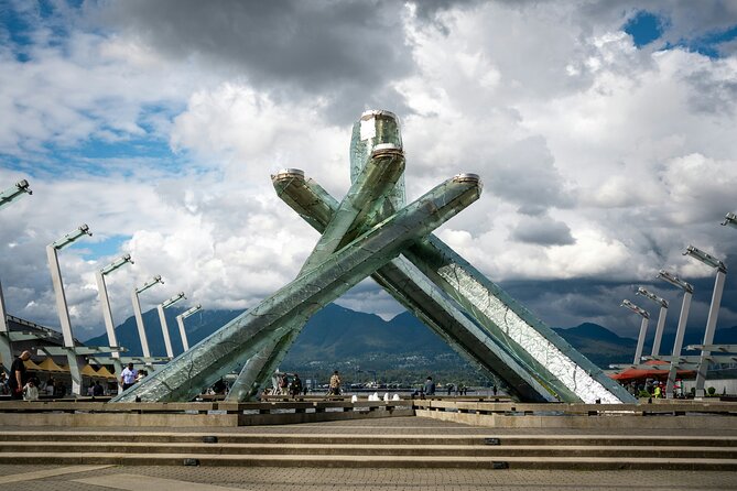 Vancouver City Highlights - Private Tour up to 14 guests - Queen Elizabeth Park and Quarry Gardens: Skyline Plus a Short Stroll