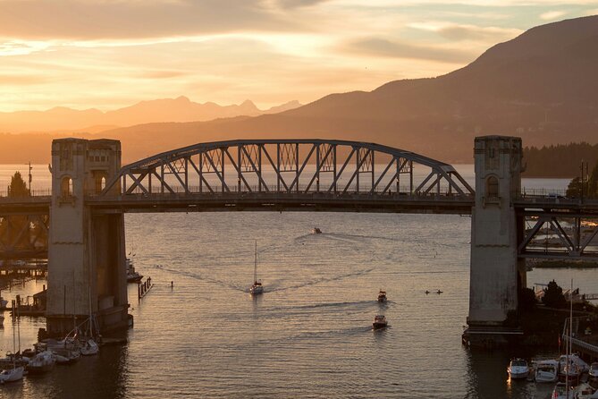 Vancouver City Highlights - Private Tour up to 14 guests - Granville Island Choice: Markets Time or Back to Canada Place