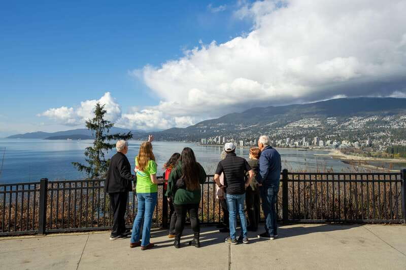 Vancouver: City Sightseeing Bus & Boat Tour - Granville Island Free Time Plus a Boat-Cruise Pairing