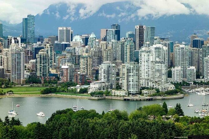 Vancouver City Tour to Experience Sea Sky and Land- private tour - West Vancouver viewpoint: a second look at the same city from above