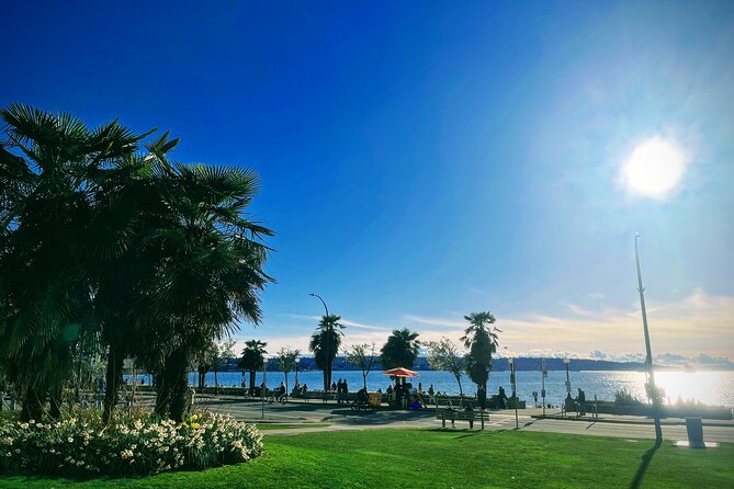 Vancouver Day Tour | Visit The Most Unique Places! Private - Chinatown, Robson Street, and seaside sculptures for local texture