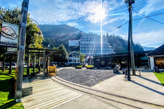 Vancouver family tour Squamish with Porteau Cove and Britannia Mine Private - Porteau Cove Provincial Park: the easiest win for ocean time