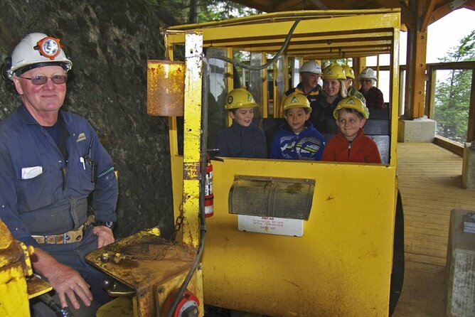 Vancouver family tour Squamish with Porteau Cove and Britannia Mine Private - Sea-to-Sky Highway: your scenery starter kit