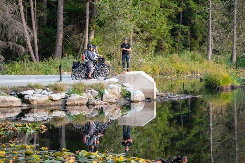 Vancouver: Guided Bike Tour - Coal Harbour Waterfront Return and the Seaplane Moment