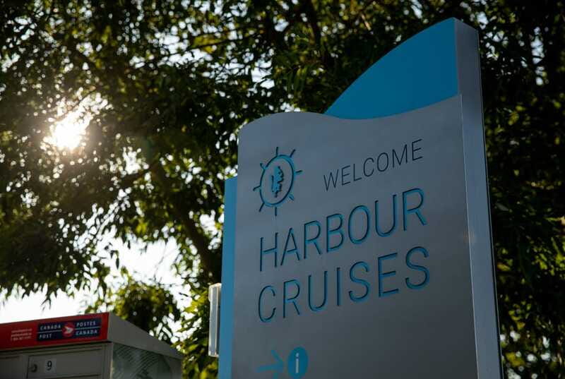 Vancouver Harbor Sightseeing Cruise - The bar and onboard food: what you can add (and what you shouldn’t expect)