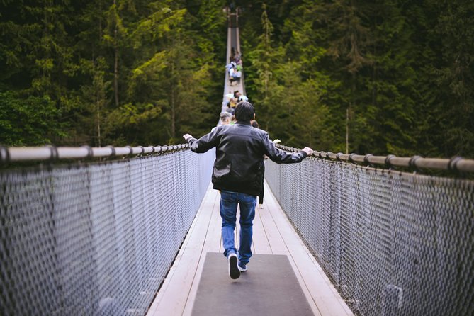 Vancouver Premium Tour: Capilano Bridge + Grouse Mountain Lunch - Vancouver Lookout: 553 Feet Up for the 360 View