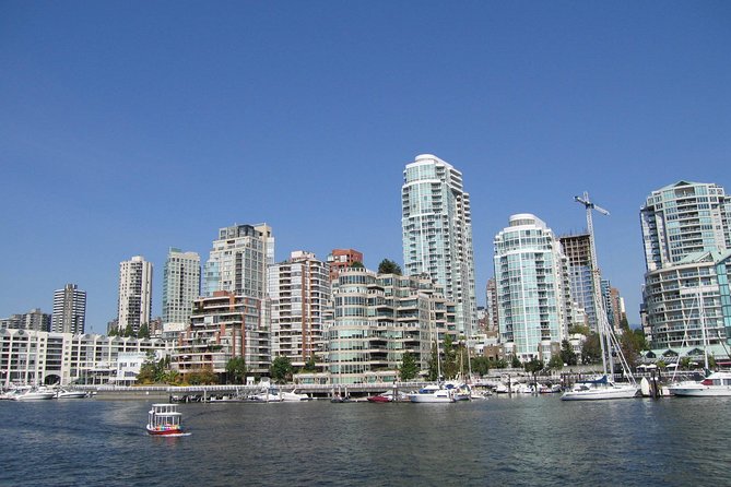 Vancouver Private Tour - Stanley Park and Granville Island: two iconic stops with different vibes
