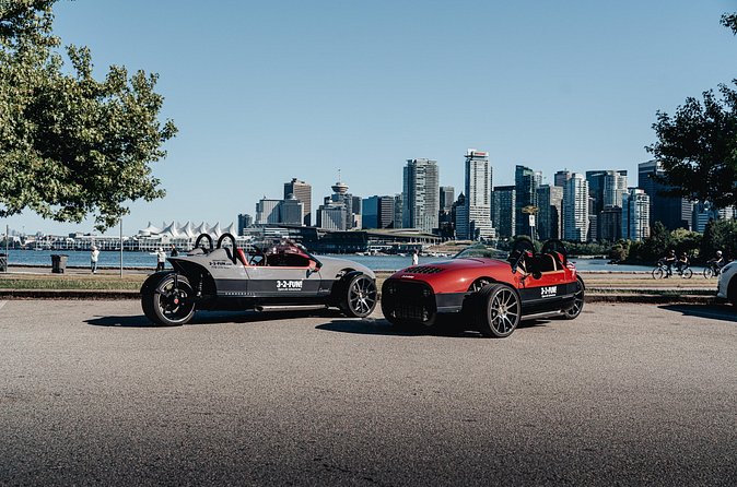 Vancouver Signature Highlights Open Air Roadster Tour - Yaletown to Library Square, Then the FlyOver Finish