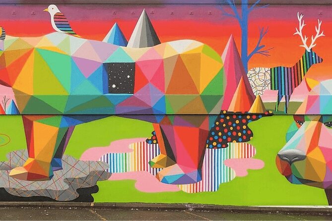 Vancouver Street Art and Craft Coffee 3 Hour Walking Tour - The guide factor: why the small group matters
