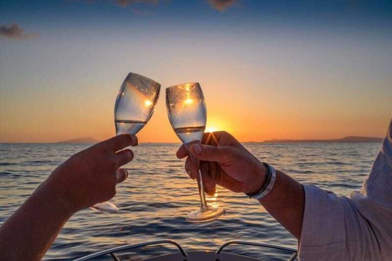 Vancouver: Sunset Boat Cruise with Complementary Bubbly - Practical Tips for a Smooth Sunset Ride