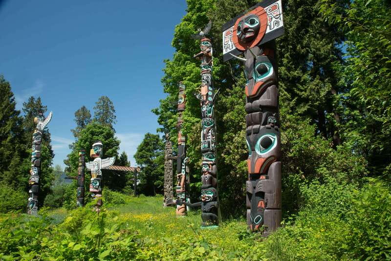 Vancouver: The Dark Secrets of Stanley Park Tour - Seawall Views, Lions Gate Bridge, and Downtown’s Contrast