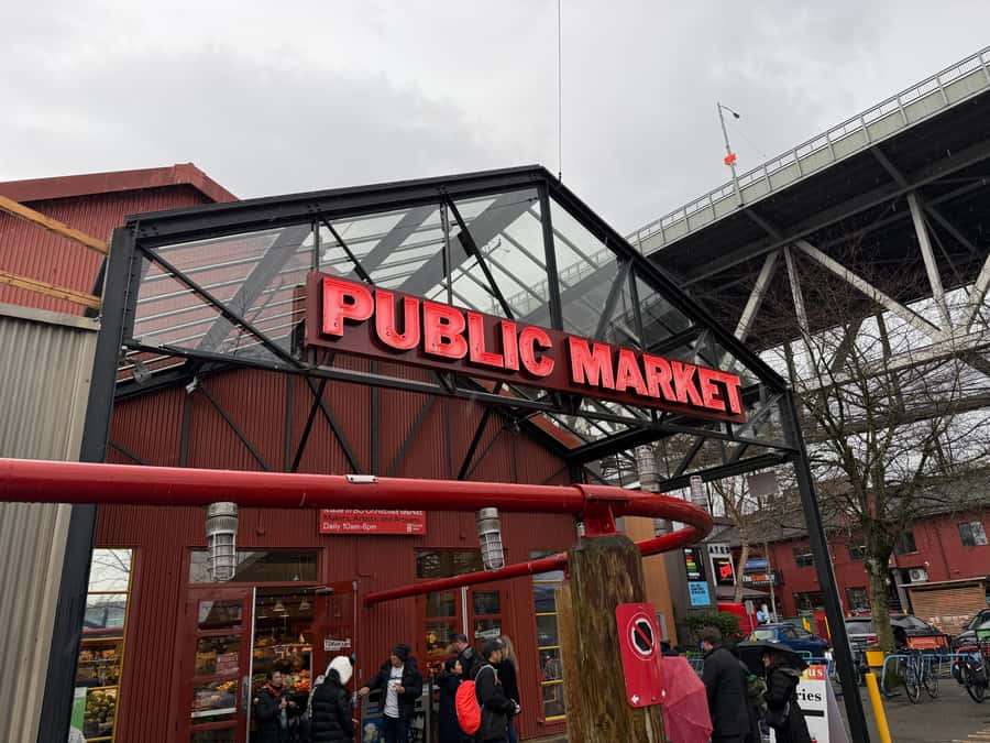 Vancouver Tour/Car/Grandville Island/Queen Elizabeth/China T - The real appeal: a 3-hour hit of Vancouver without the hassle