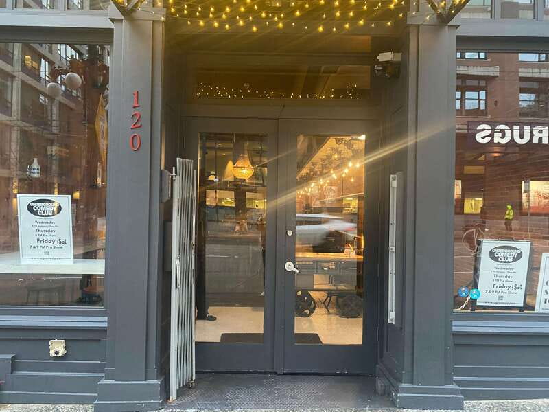 Vancouver: Underground Comedy Club Entry Ticket - A 90-Minute Dose of Vancouver Comedy in Historic Gastown