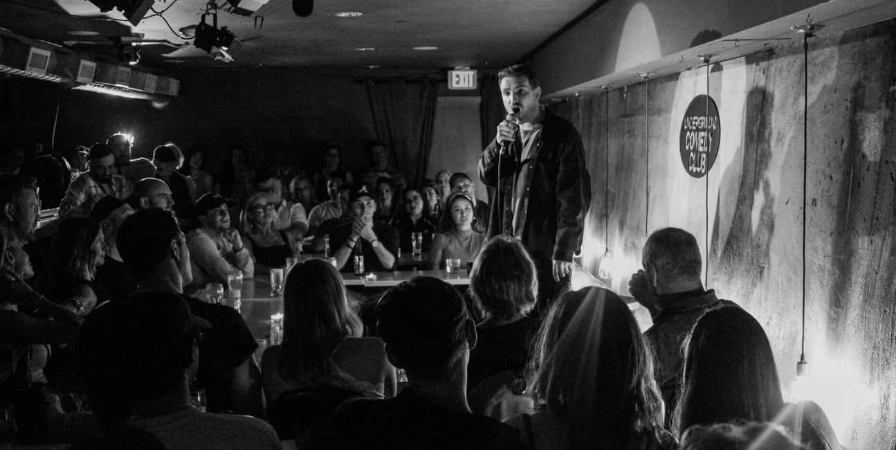 Vancouver: Underground Comedy Club Entry Ticket - Restaurant and Bar Access: Turn the Ticket Into a Full Night