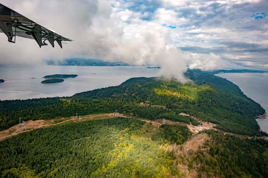 Vancouver: Victoria Seaplane Tour with Return Bus and Ferry - Comfort and smoothness: what to expect on the air-and-water combo