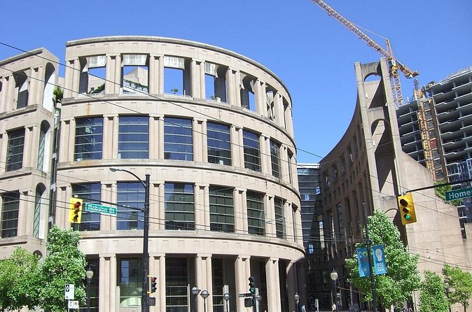 Vancouver Walking Tour: Explore Top Sights & Hidden Gems - Chinatown Millennium Gate: A Clear Cultural Marker at the Entrance