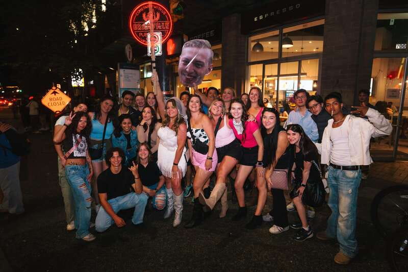 West Coast Party Crawl - Route B - Twelve West: a breather stop with sightseeing and time to reset