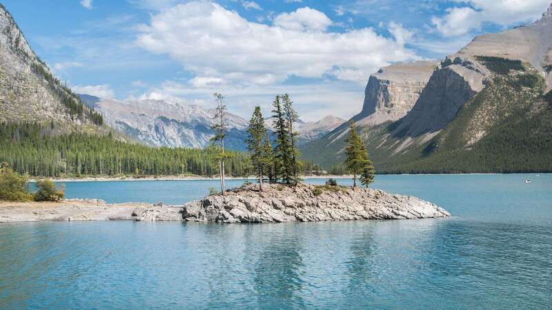 Western Canada Self-Driving Audio Guide English and German - Key points to know before you drive